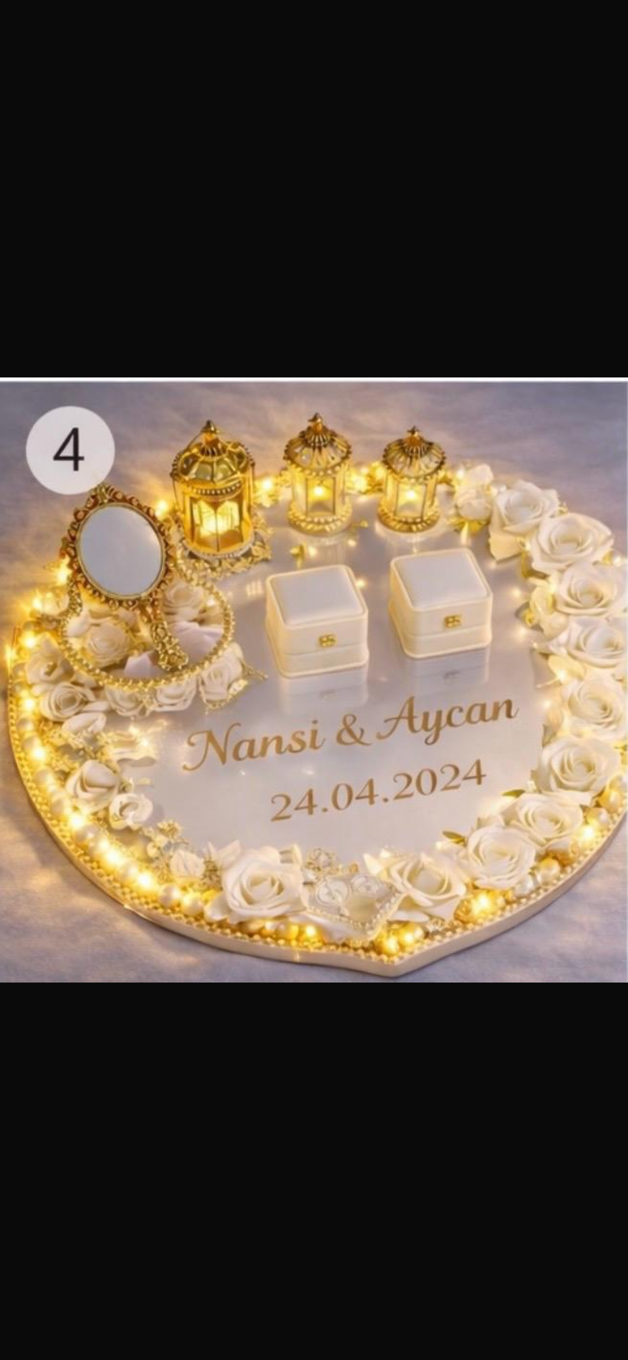 Gold Round Wedding Tray – Elegant Personalized Design
