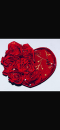 Red Rose Heart Gift Box – Romantic Luxury Arrangement